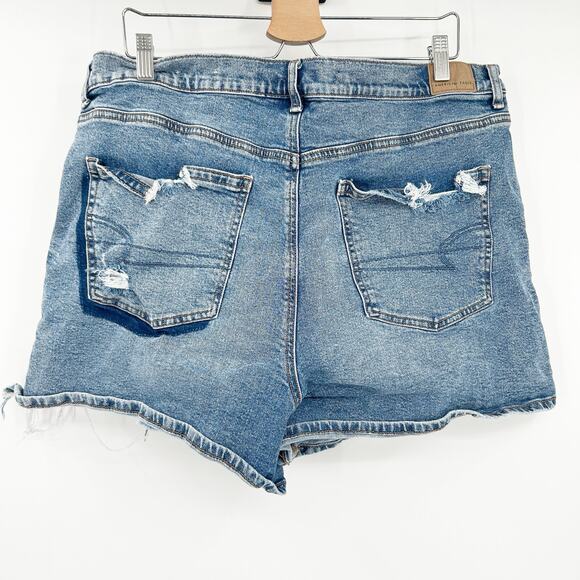 American Eagle Women Strigid Relaxed High Rise Ripped Distressed Denim Shorts 18 - Picture 7 of 7